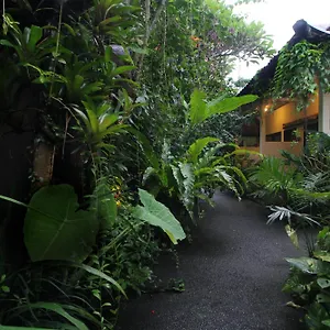  Pensión Sari Gong Guest House, A Trishula Collection
